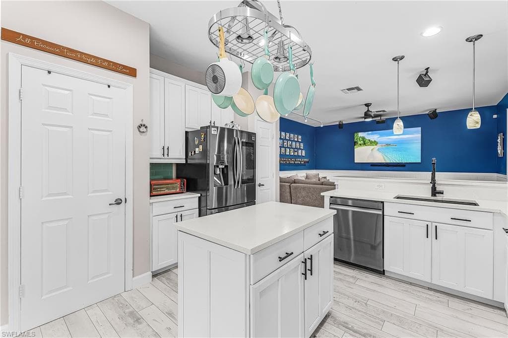 9159 Gladiolus Preserve CIR-6