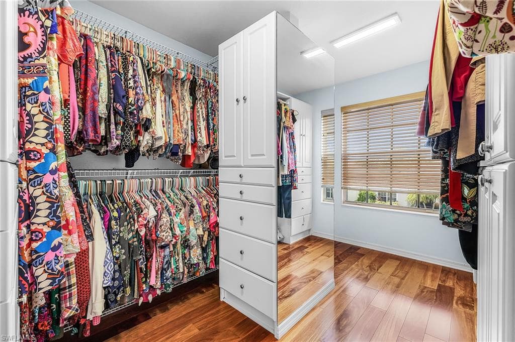 9159 Gladiolus Preserve CIR-26