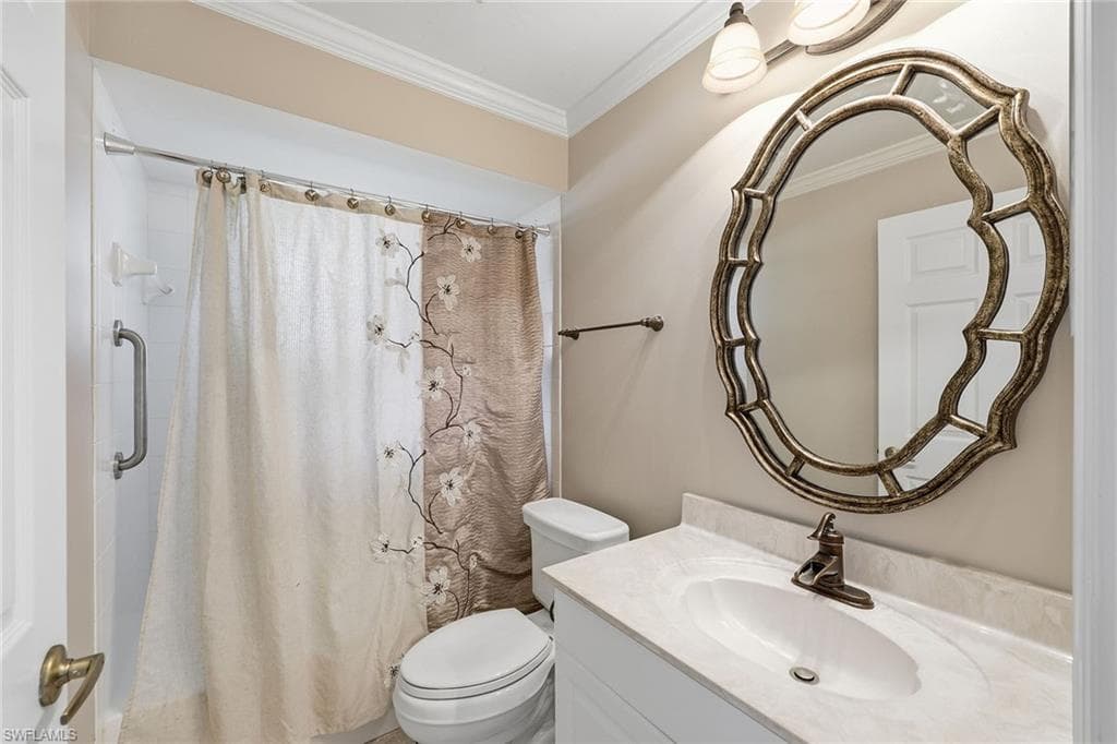 1073 Alhambra CIR-36