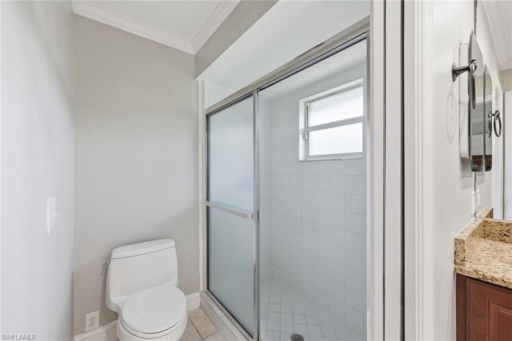1073 Alhambra CIR-34