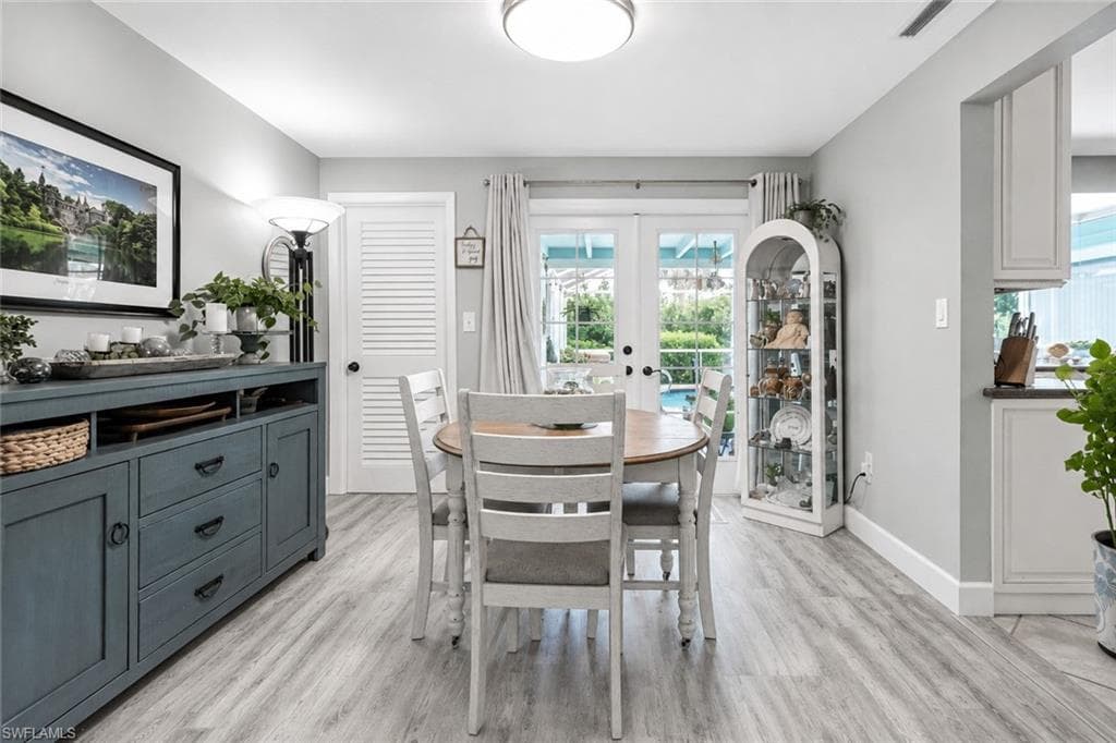 1352 Oaklawn CT-9
