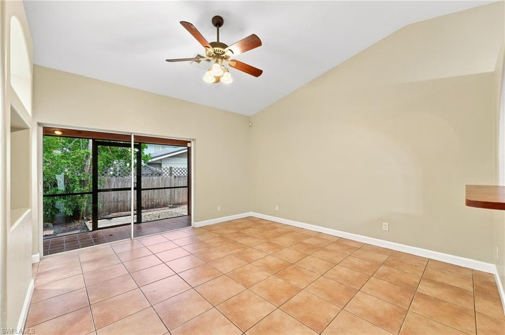 4438 Pine Lake RD-6