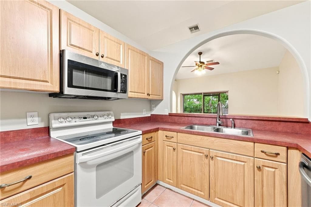 4438 Pine Lake RD-9