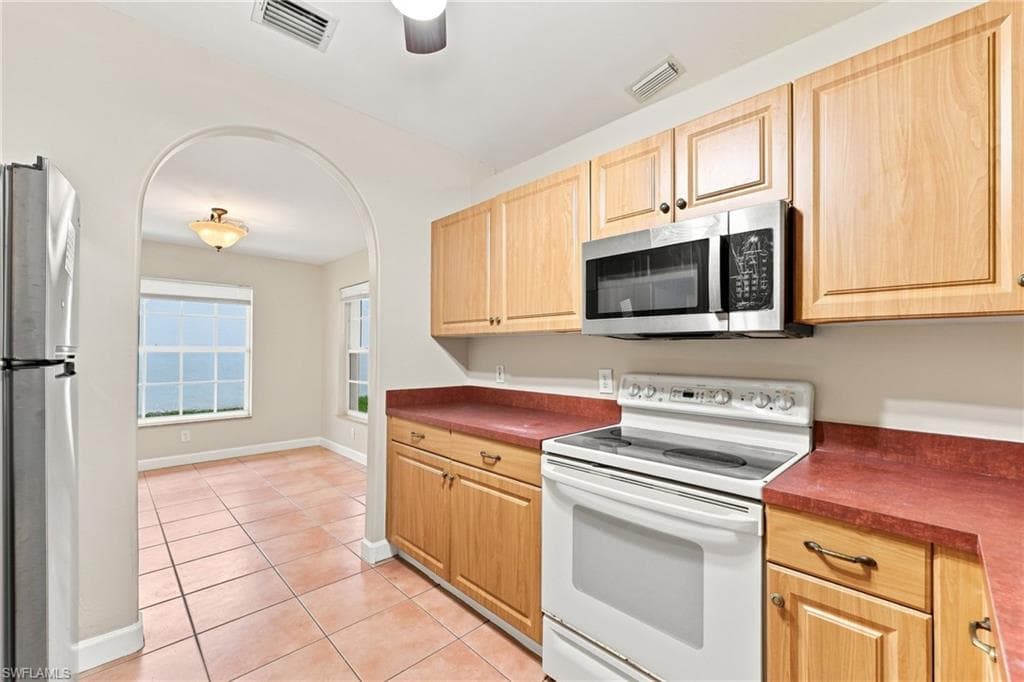 4438 Pine Lake RD-10