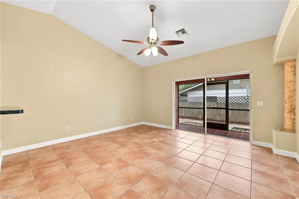 4438 Pine Lake RD-19
