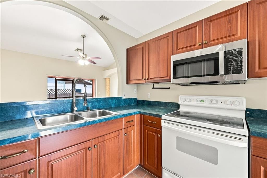 4438 Pine Lake RD-21