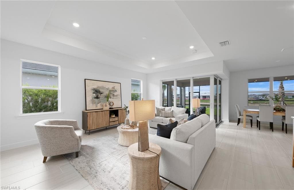 12583 Quartz DR-4
