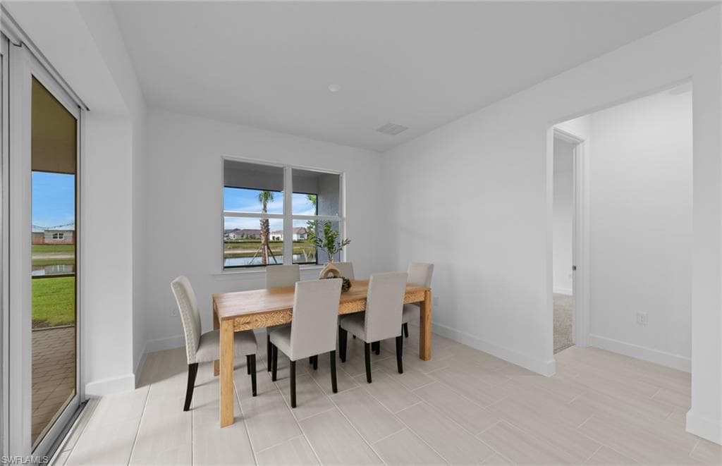 12583 Quartz DR-8