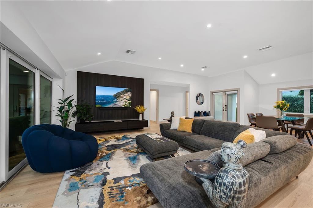 5215 Seashell AVE-5