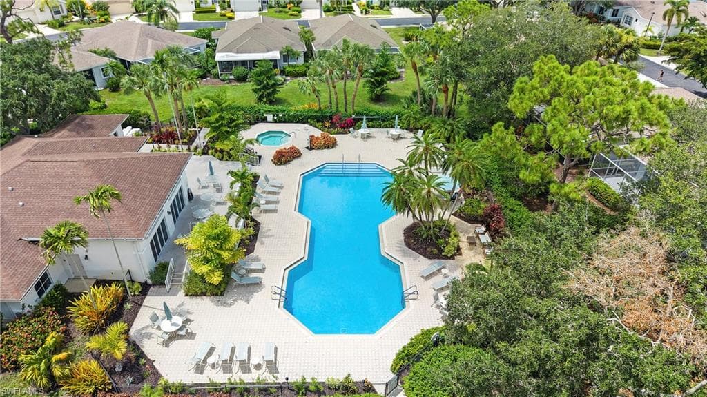 9372 Lake Abby LN-31