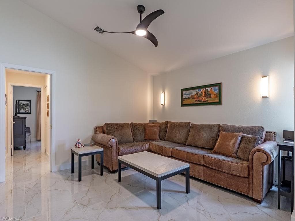 8901 Cascades Isle BLVD-11