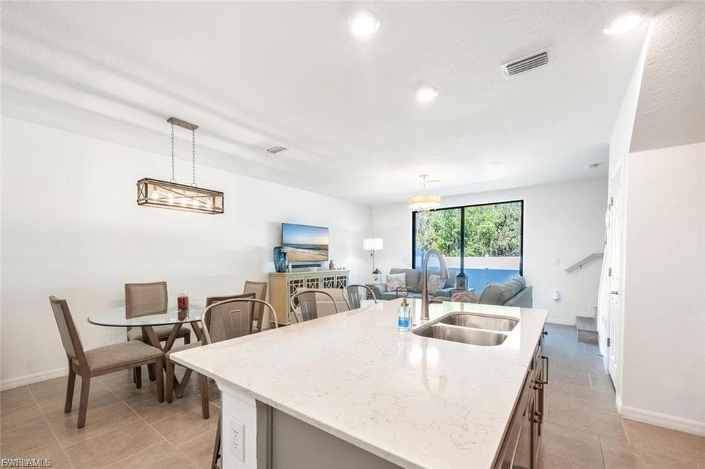 14195 Oviedo PL-11