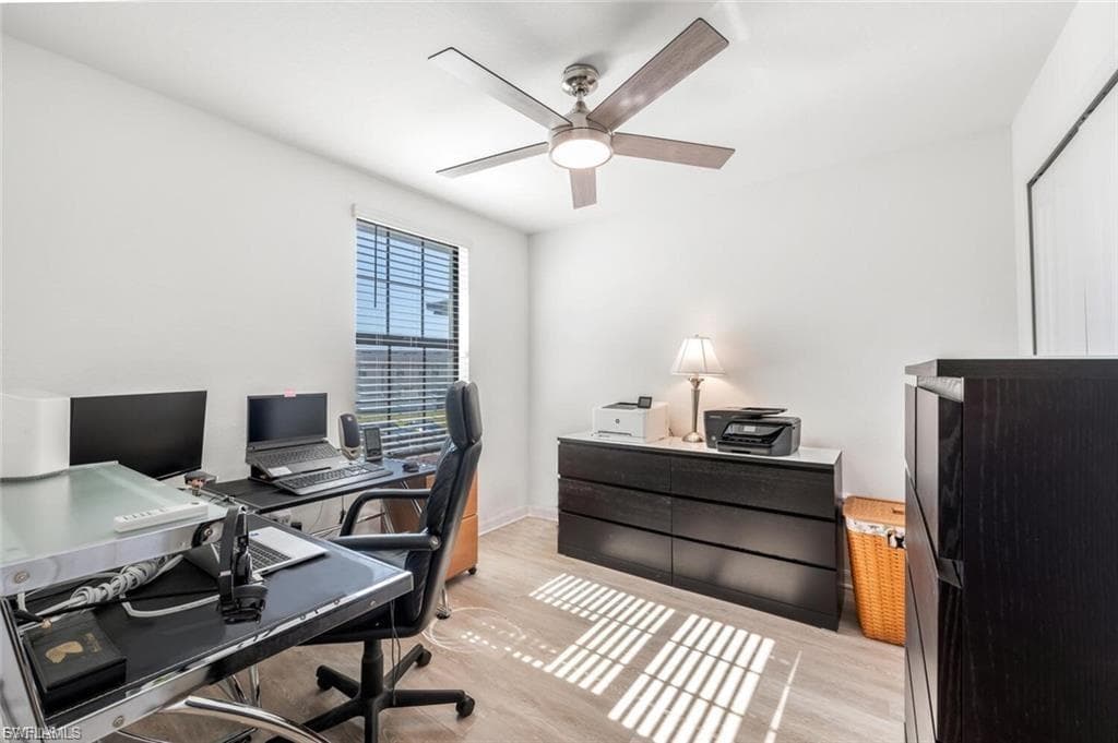 14195 Oviedo PL-19