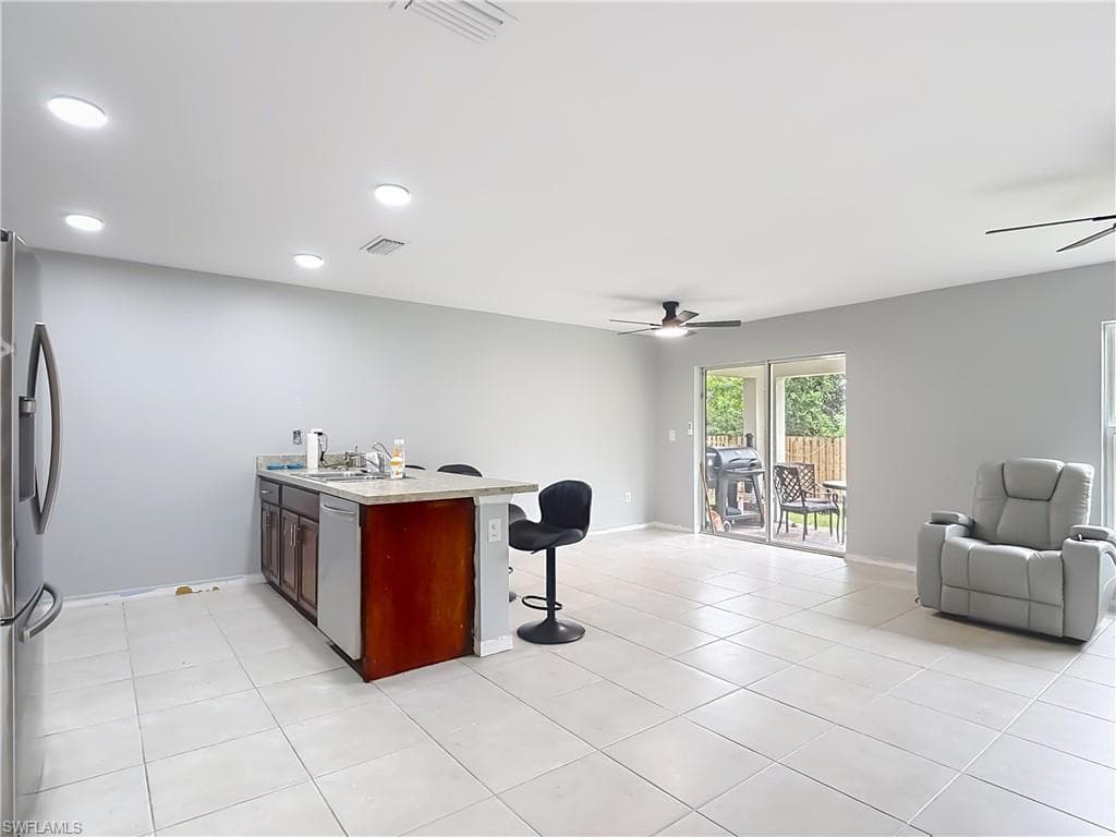 4306 NE 24th PL-5