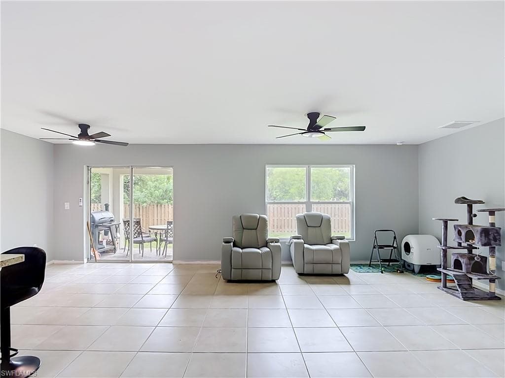 4306 NE 24th PL-8
