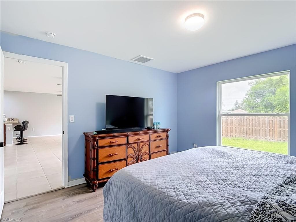 4306 NE 24th PL-10