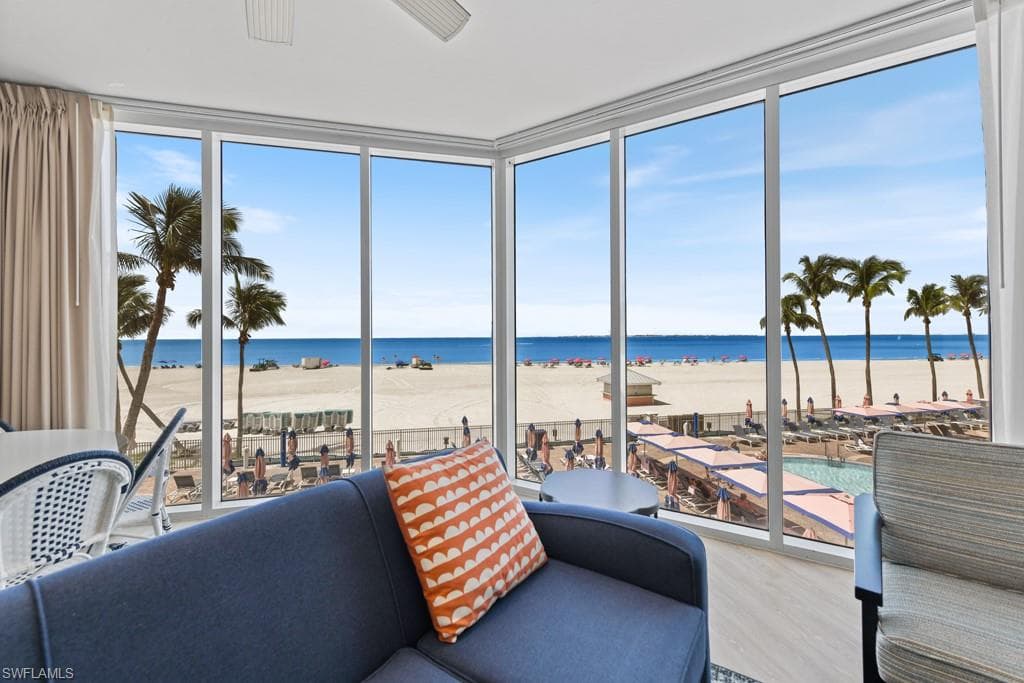 200 Estero BLVD 101-5