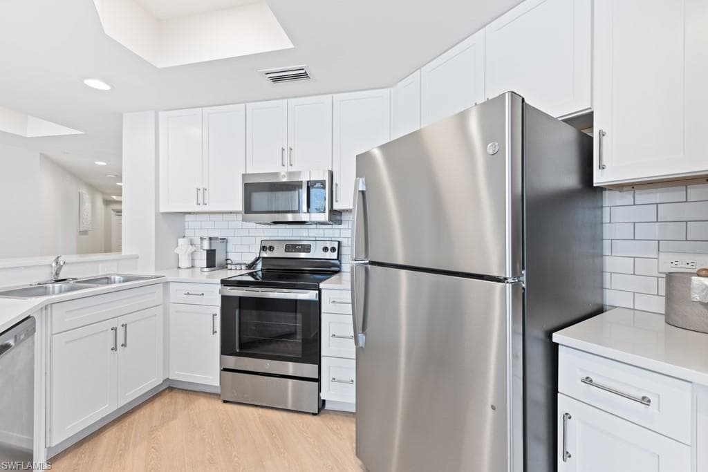 200 Estero BLVD 101-11