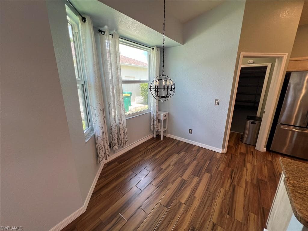 608 Crossfield CIR-8