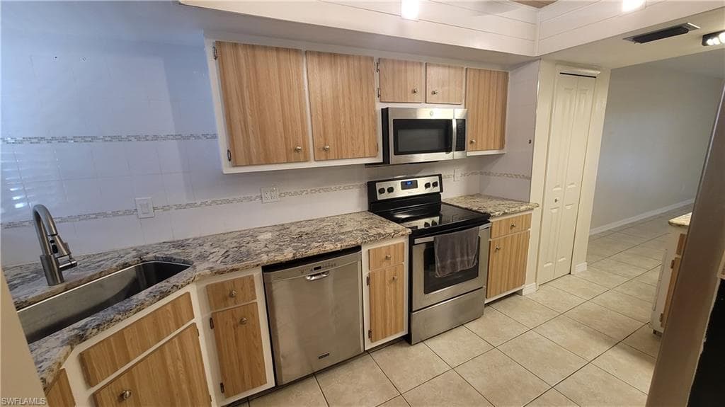 1202 Cape Coral PKWY W 107-23