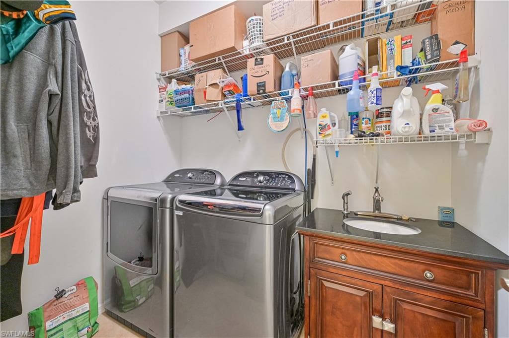 8641 Banyan Bay BLVD-23