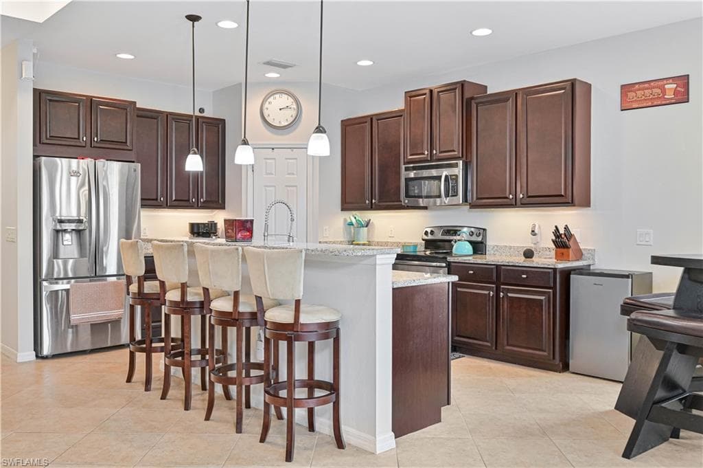 8641 Banyan Bay BLVD-12