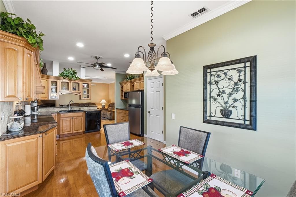 8805 Fawn Ridge DR-12