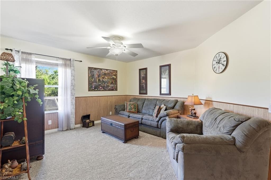 8805 Fawn Ridge DR-18