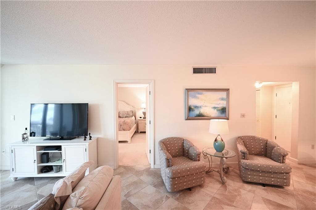 7146 Estero BLVD 614-8