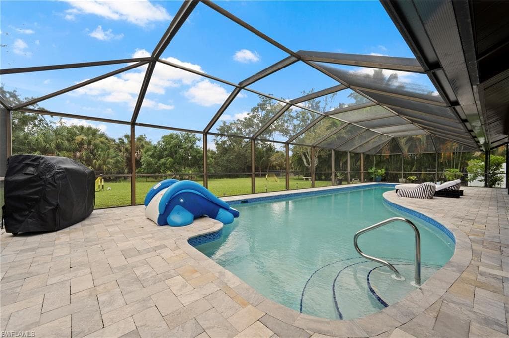 6560 Kestrel CIR-26