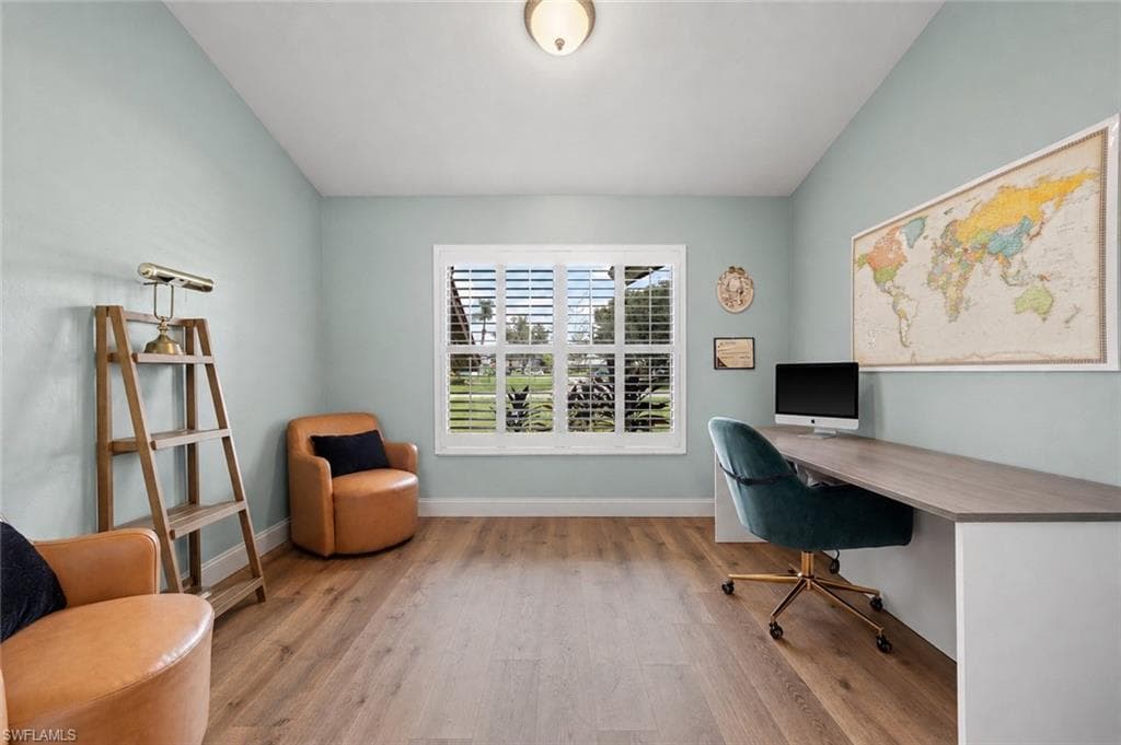 6560 Kestrel CIR-10
