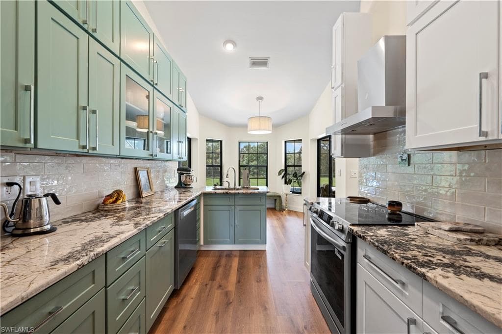 6560 Kestrel CIR-15