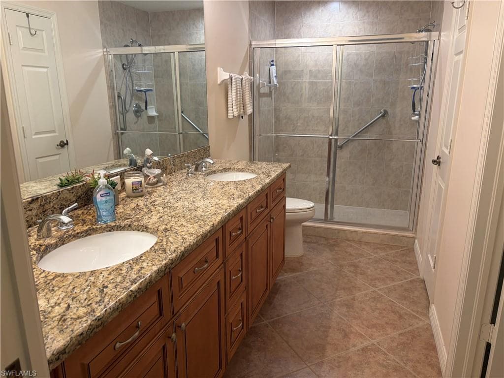 1096 Winding Pines CIR 102-16