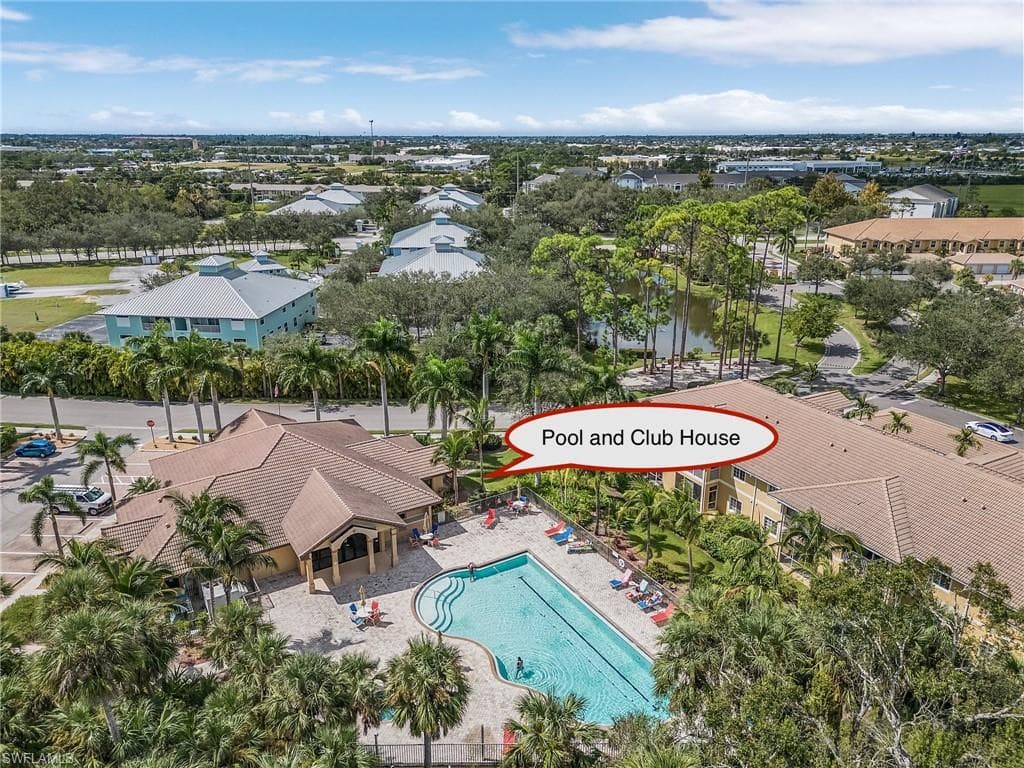 1096 Winding Pines CIR 102-32