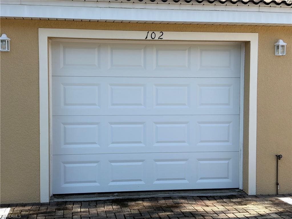 1096 Winding Pines CIR 102-5