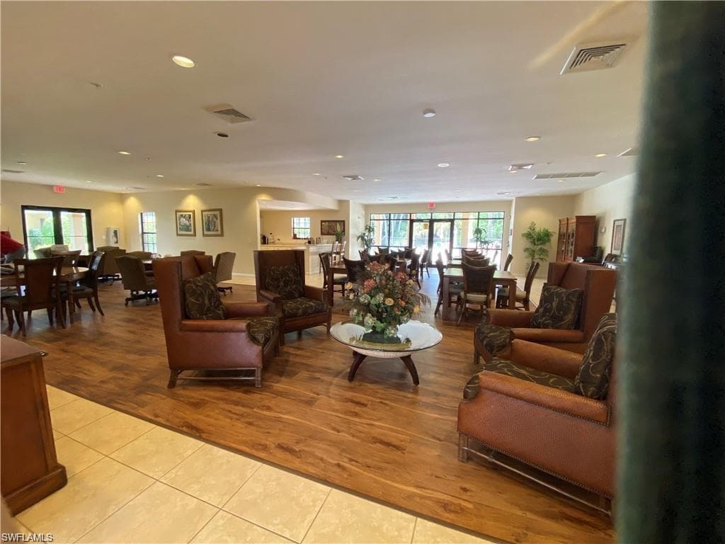 1096 Winding Pines CIR 102-44