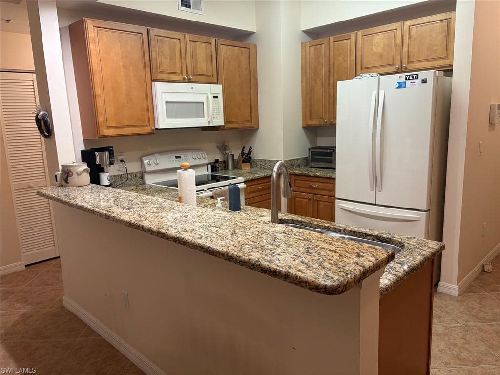 1096 Winding Pines CIR 102-8