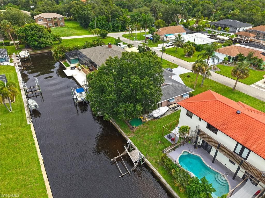 7228 Reymoor DR-45