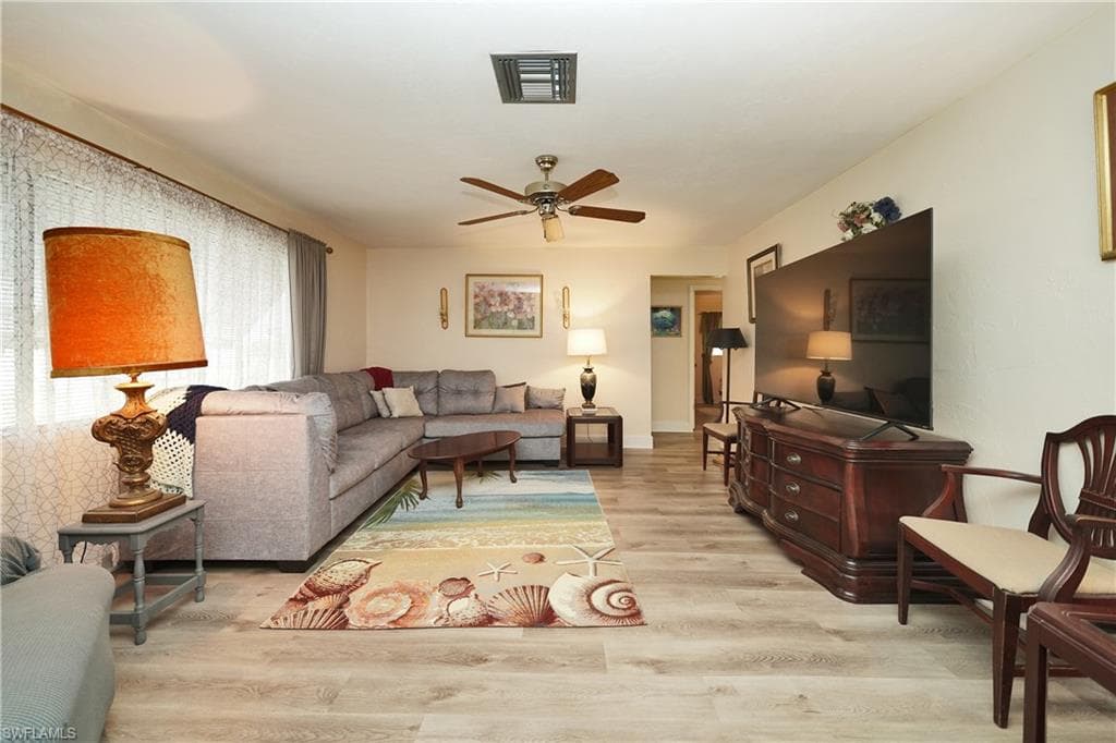 7228 Reymoor DR-12