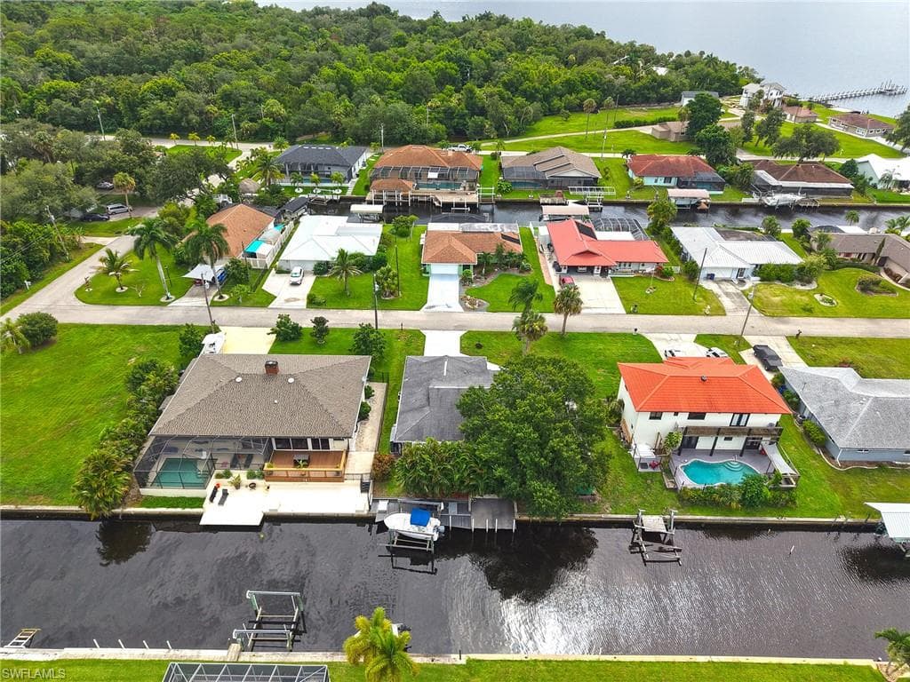 7228 Reymoor DR-42