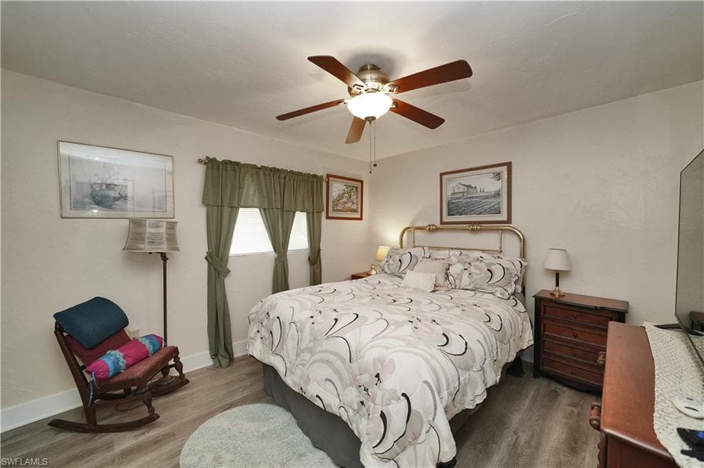 7228 Reymoor DR-35