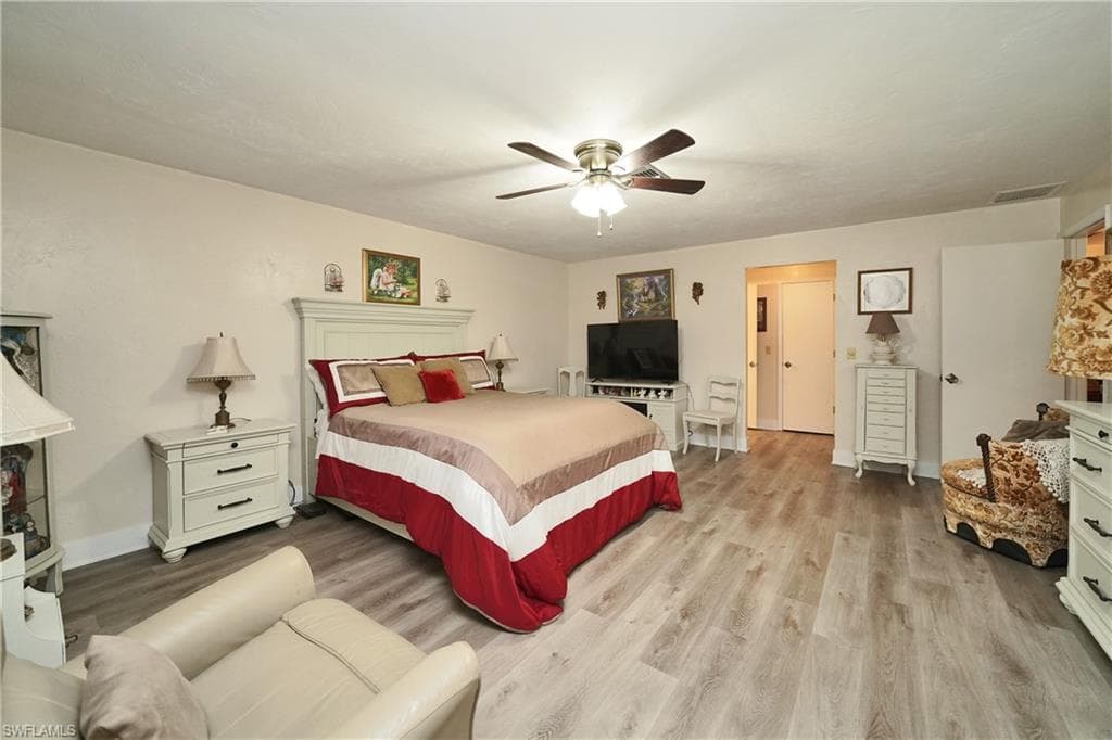 7228 Reymoor DR-31