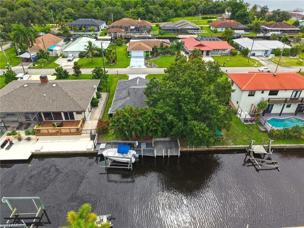 7228 Reymoor DR-44