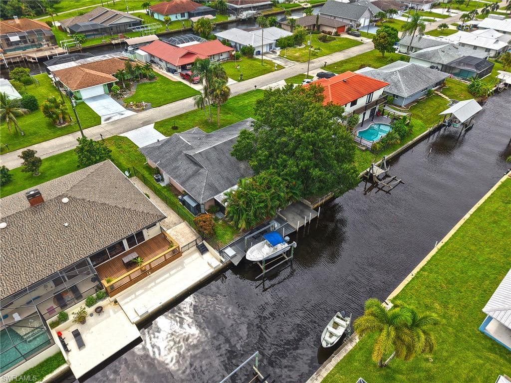 7228 Reymoor DR-39