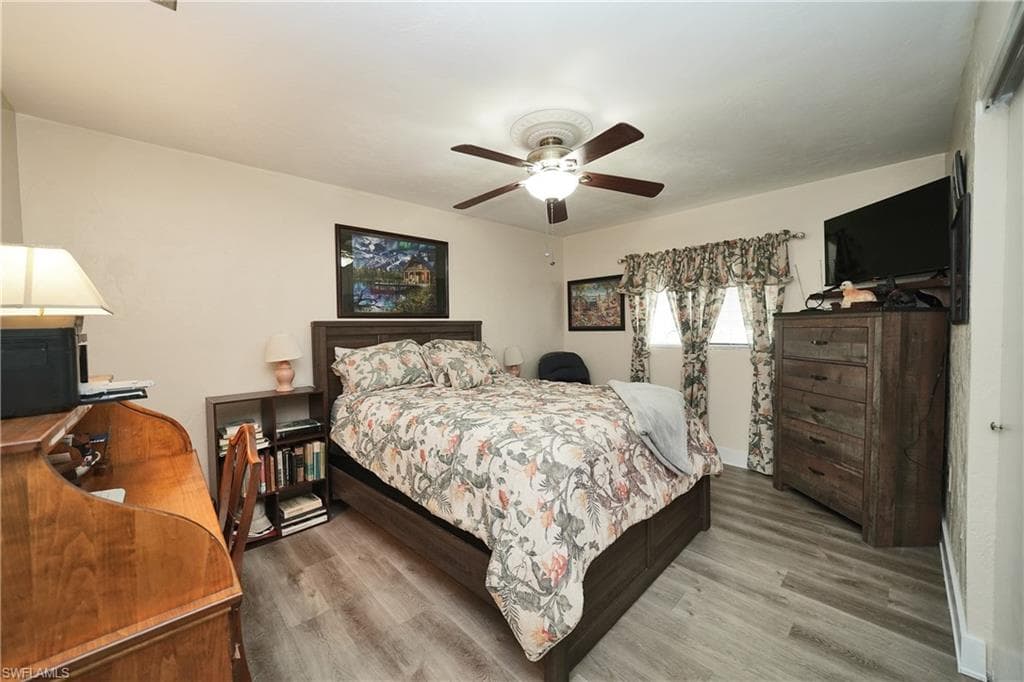 7228 Reymoor DR-34