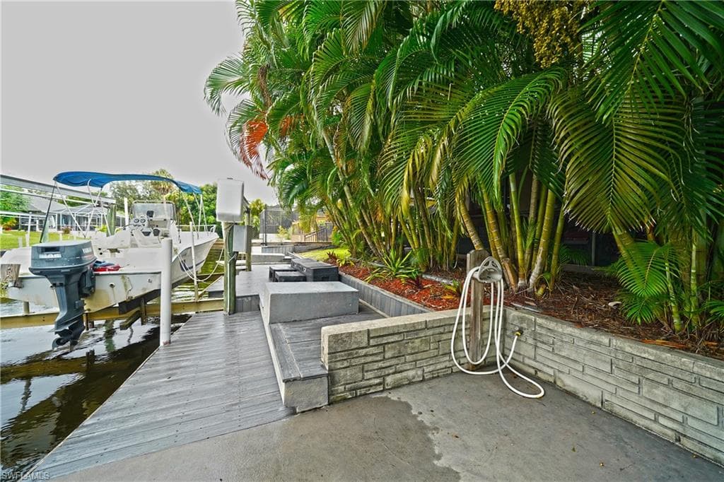 7228 Reymoor DR-8