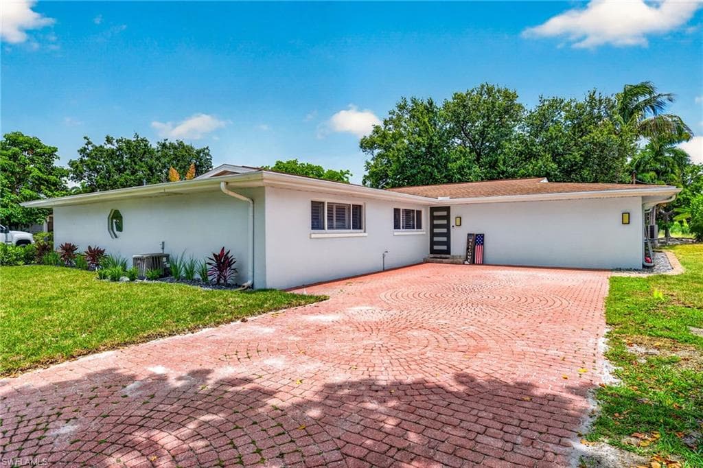 625 Sunnyside CT-42
