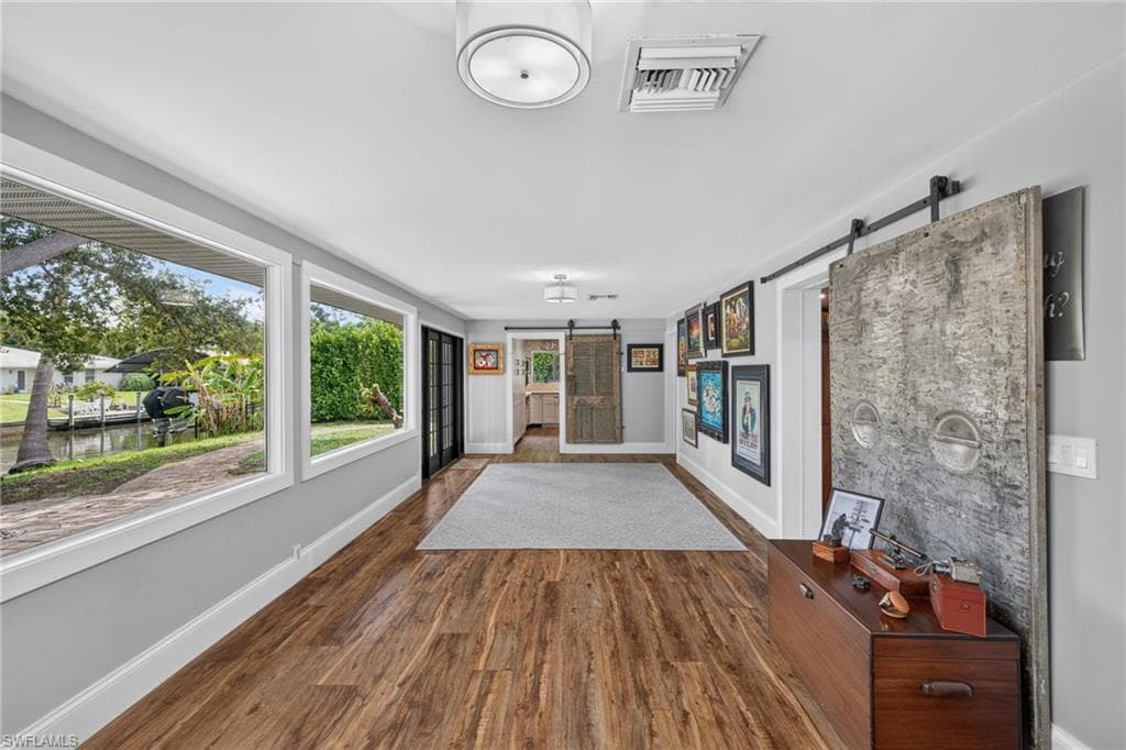 625 Sunnyside CT-20