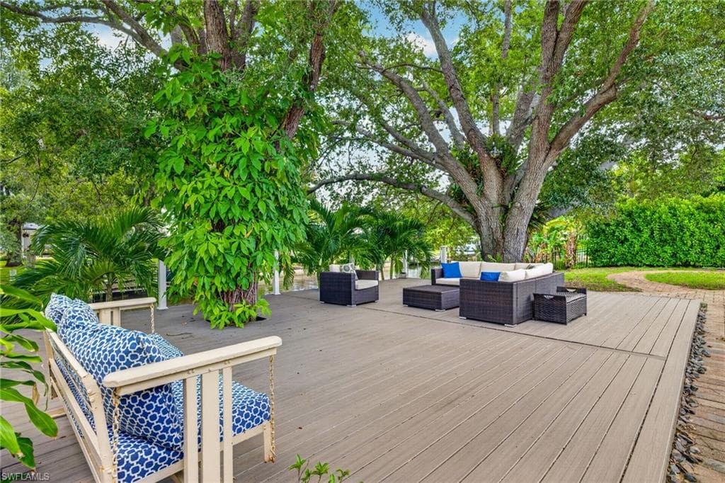 625 Sunnyside CT-38