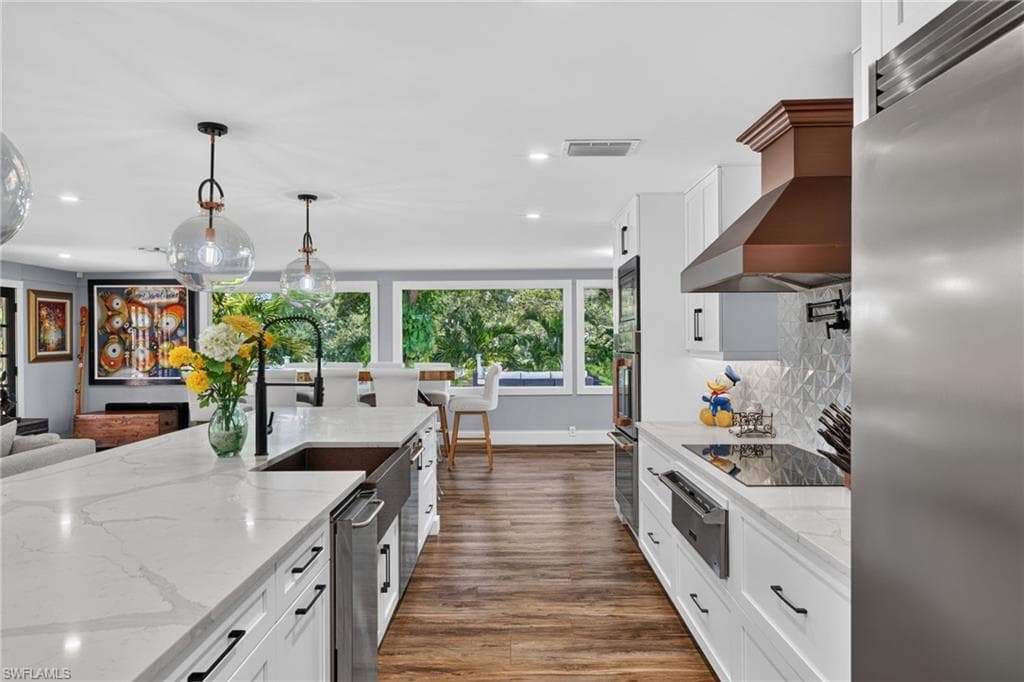 625 Sunnyside CT-8
